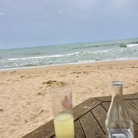 Beach, Wine, Dining, Sports, Summer, Winter Apartment